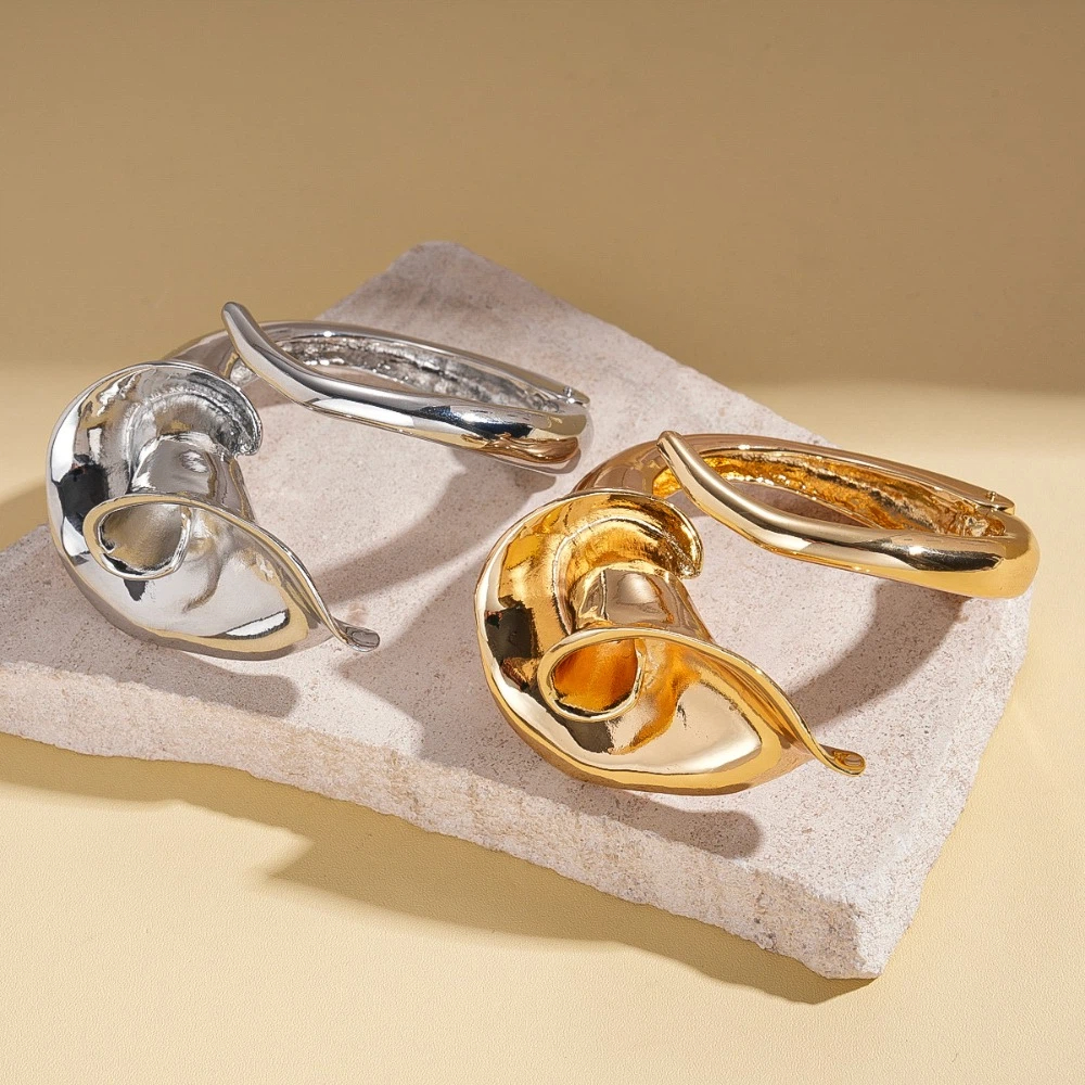 Simple Metal Irregular Flower Wide Open Bangle Alloy Flower Leaf Flower Cuff Bangles Europe American Style Minority Design Exaggerated Bracelet Girls