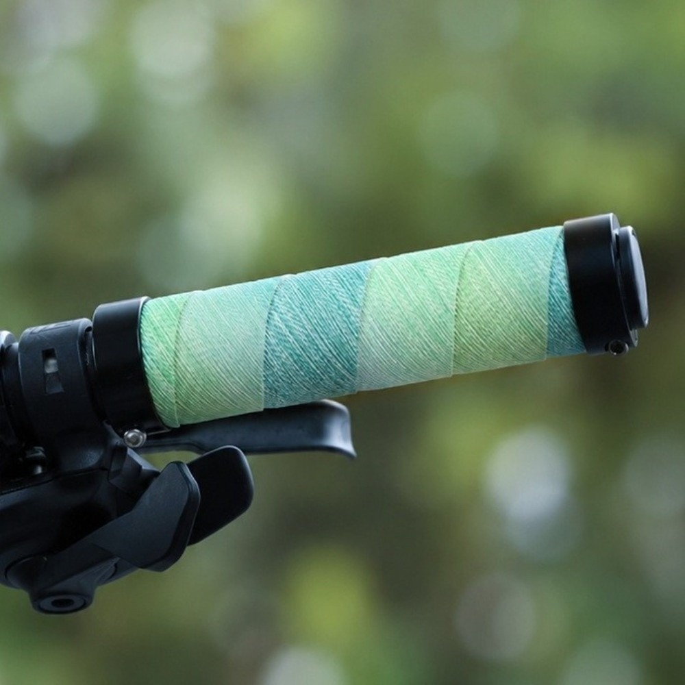 Comfort Gradient Color Bike Handlebar Grips Shock Absorbing Lightweight Bicycle Handlebar Grips Textured PU Outer Layer 22MM Size Bicycle Bar Sleeves Road Cycle