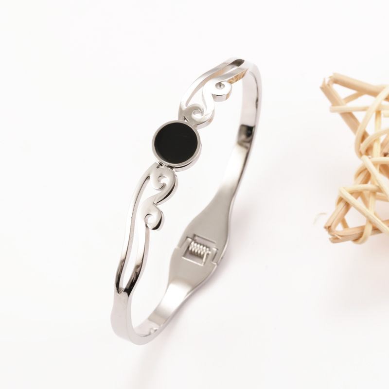 【Prices are low- Now beslow】For all-match fashion steel color shell titanium steel Korean style non-fading bracelet women's ins bracelet