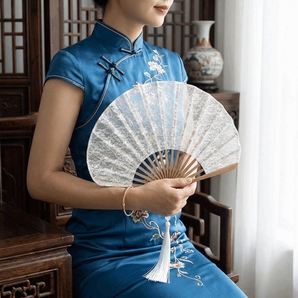 Portable Vintage Folding Hand Fan Handmade White Lace Shell Fan with Tassels Delicate Hand Cranked Fan Women
