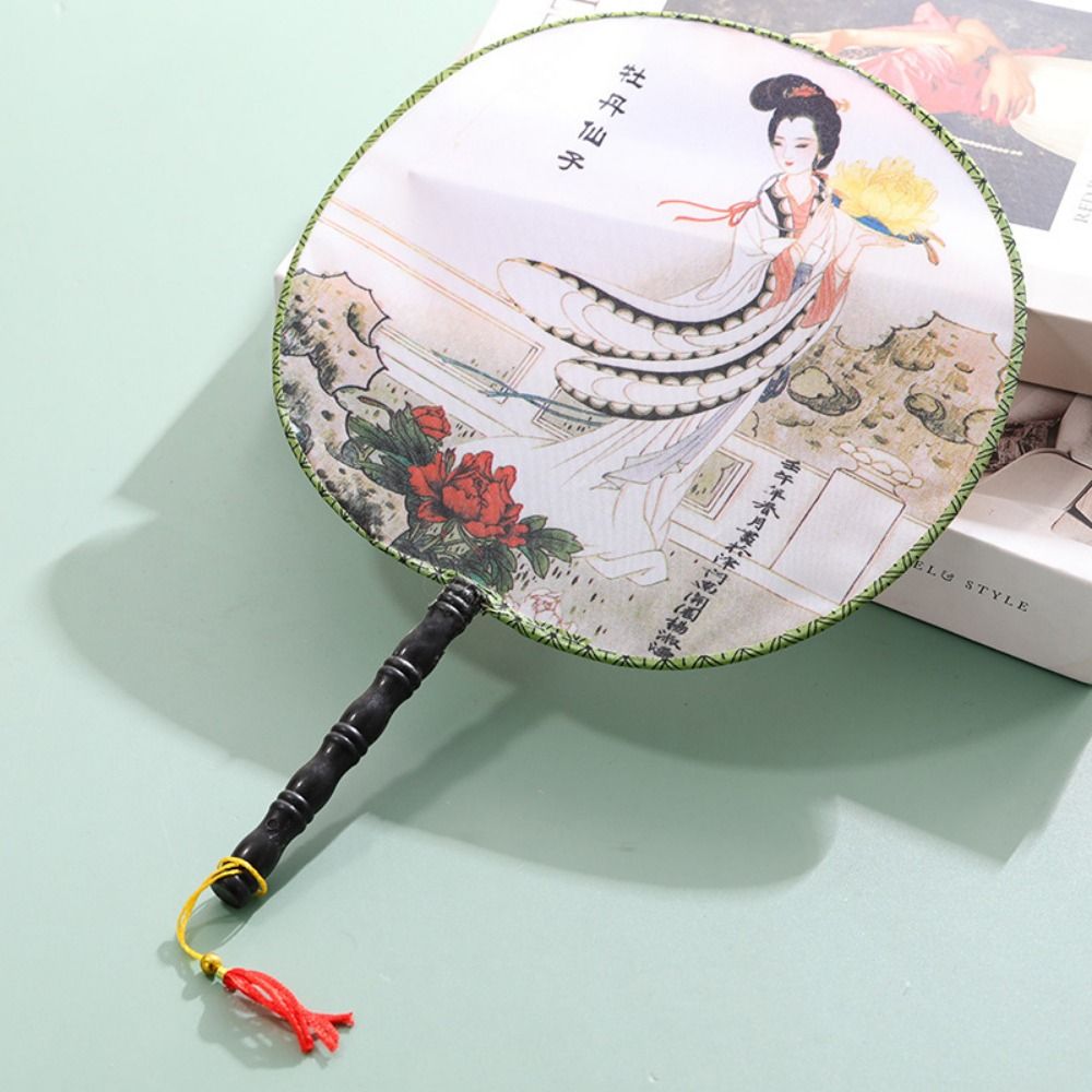 Craft Fan Color Random Classical Round Fan Handmade Elegant Antique Dance Fan Tassel Design Prop Fan Gift