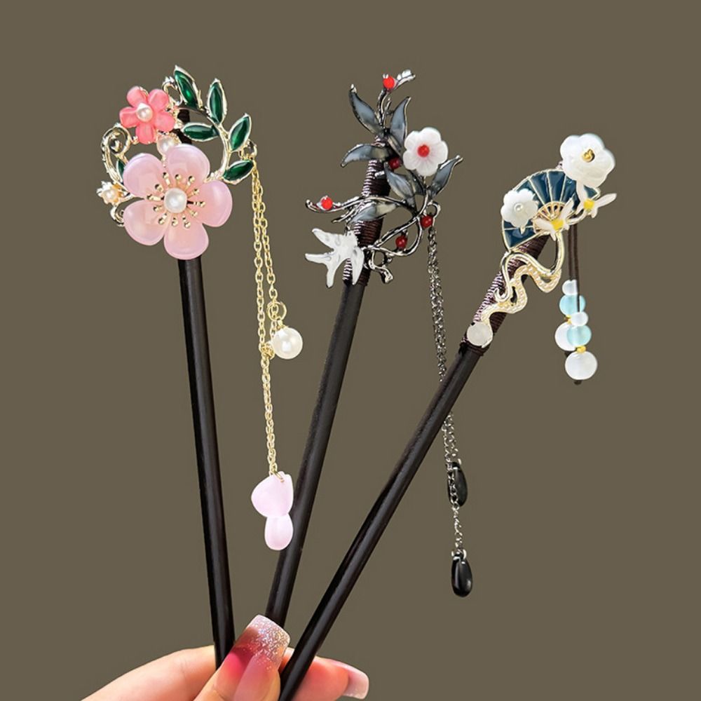 Elegant Chinese Style Flower Hair Sticks Vintage Handmade Hanfu Hair Bun Tassel Wooden Hair Forks Hair Chinese for Hanfu Party