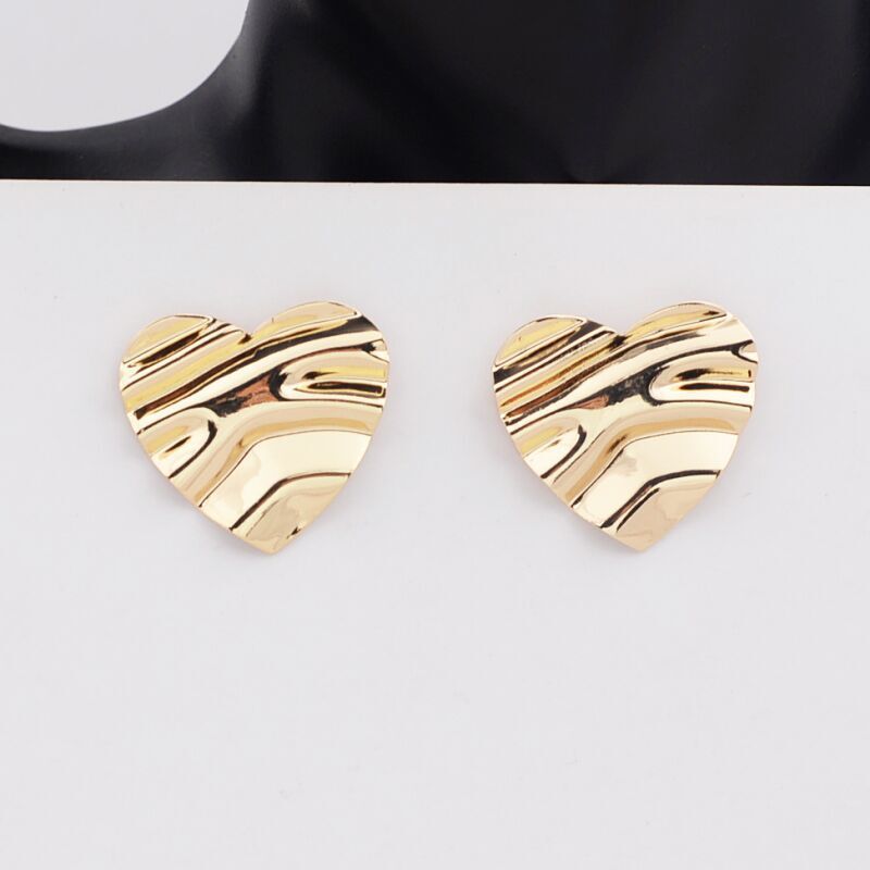 【New Arrivals】Retro Cold Style Distinctive Love Earrings Women's Golden Niche Design Simple Fashion Metal Earrings Earrings