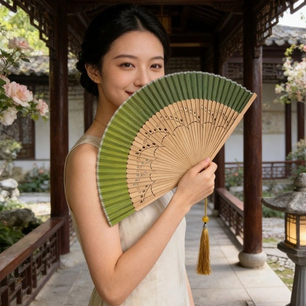 Ancient Style Retro Design Bamboo Folding Fan Decoration Tassel Handheld Shell Fan Home Ornament Chinese Style Silk Fan Female Dance