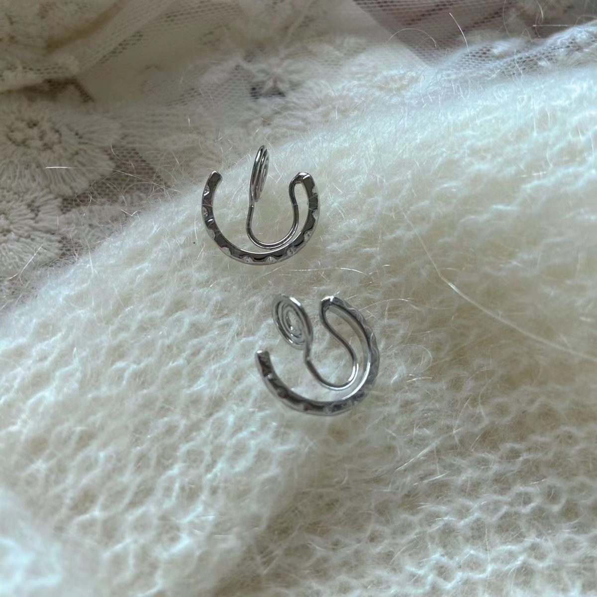 【New arrival】"silver dust" neutral wind circle mosquito-repellent incense plate ear clip without ear hole female and male plain hoop earrings summer earrings