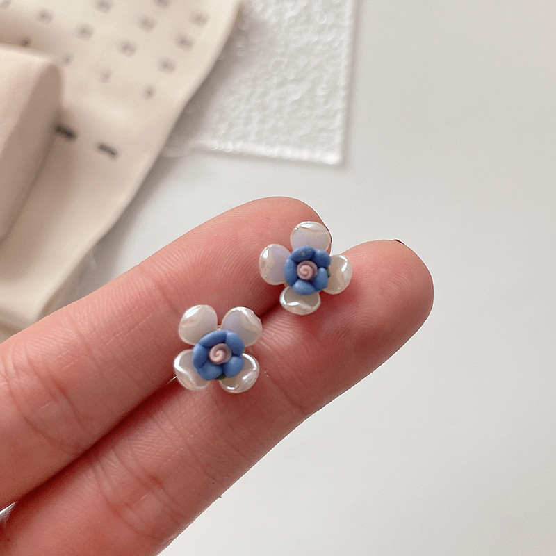 【New Arrivals】925 Silver Needle Fresh and Elegant Plain Flower Pearl Flower Earrings Petal Contrast Color Short Ins Sweet Elegant Earrings for Women