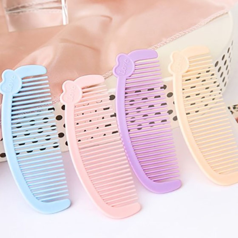 Cute Plastic Cartoon Love Mini Comb Mini Wear Resistant Children Baby Girl Hair Comb Cartoon Love Hair Comb