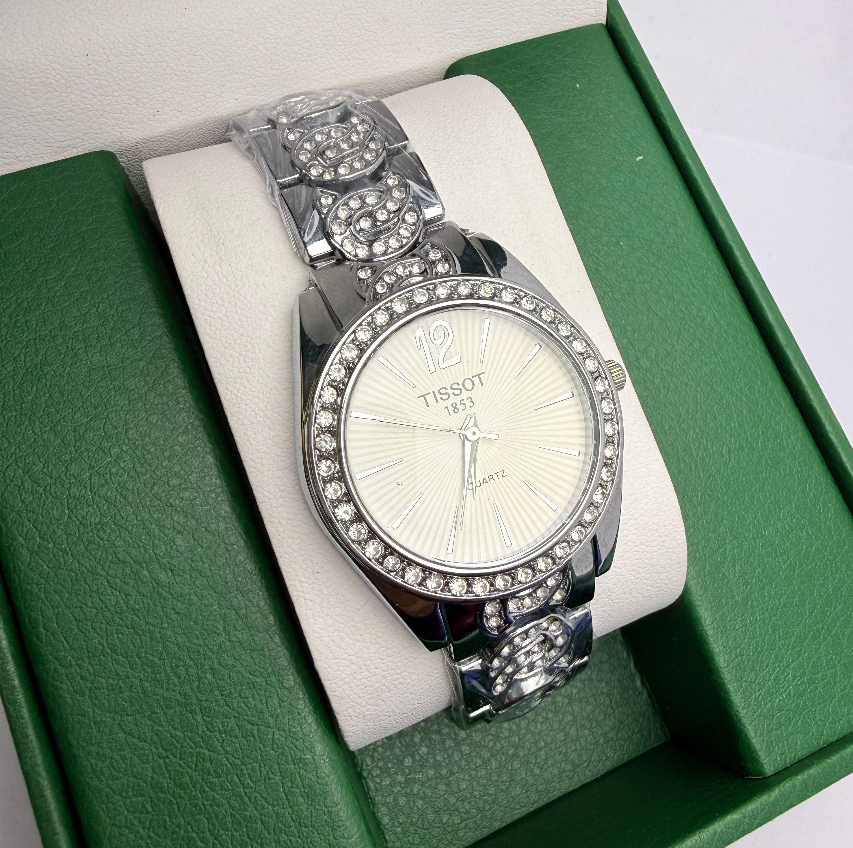 New Stylish Bengal Design Stainless Steel Round Shape Silver Color Watch For Women || Sold By Best Suppliers