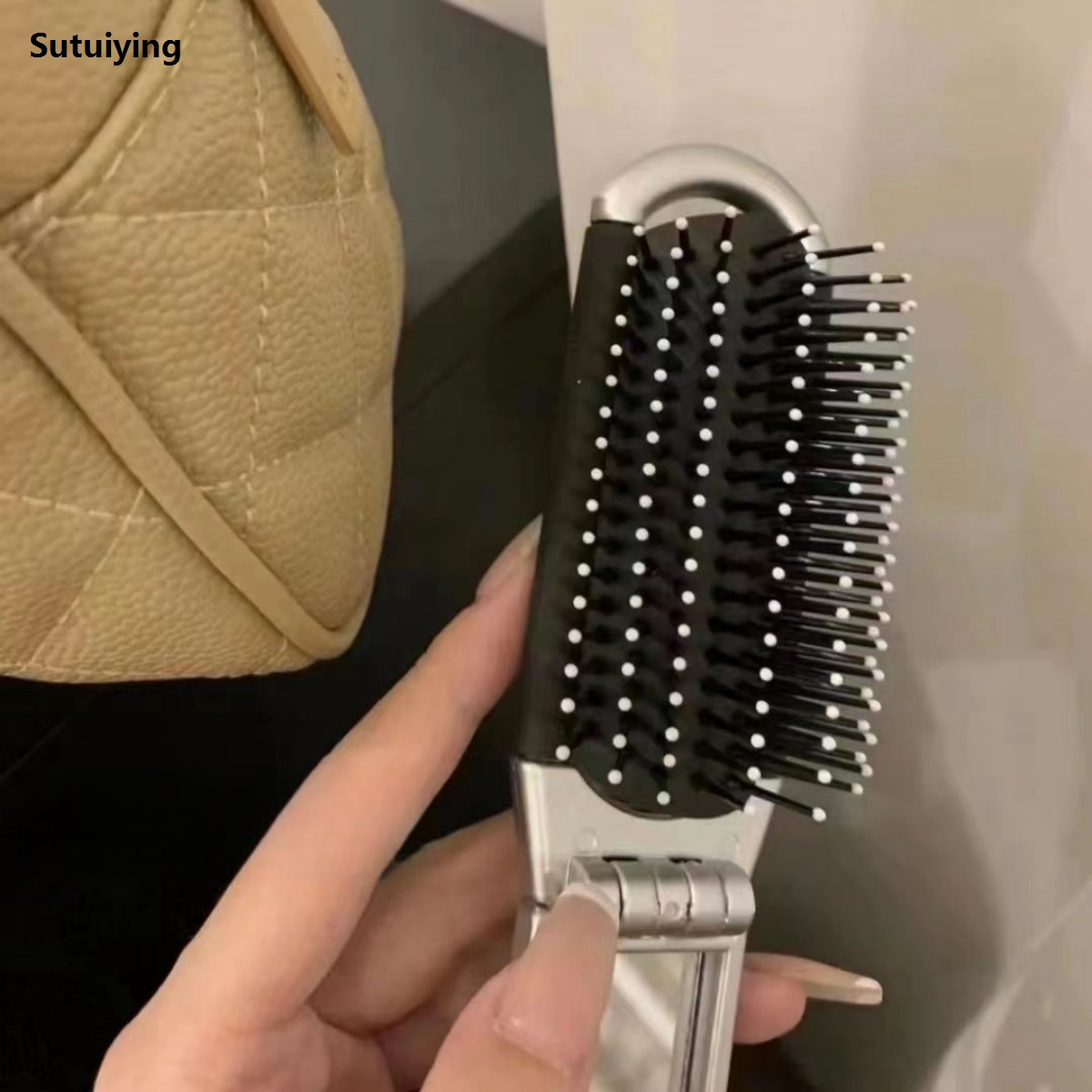 Sutuiying Folding long hair brush, beautiful portable mirror comb, High Quality leg head massager, travel comb, 2 and 1 Hair Tools