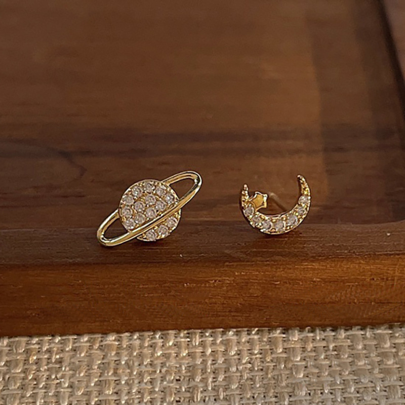 【New arrivals】Xingyue Earrings Women's Light Luxury Niche Design Sense Xingxing Moon Zircon Earrings Small Small Earrings