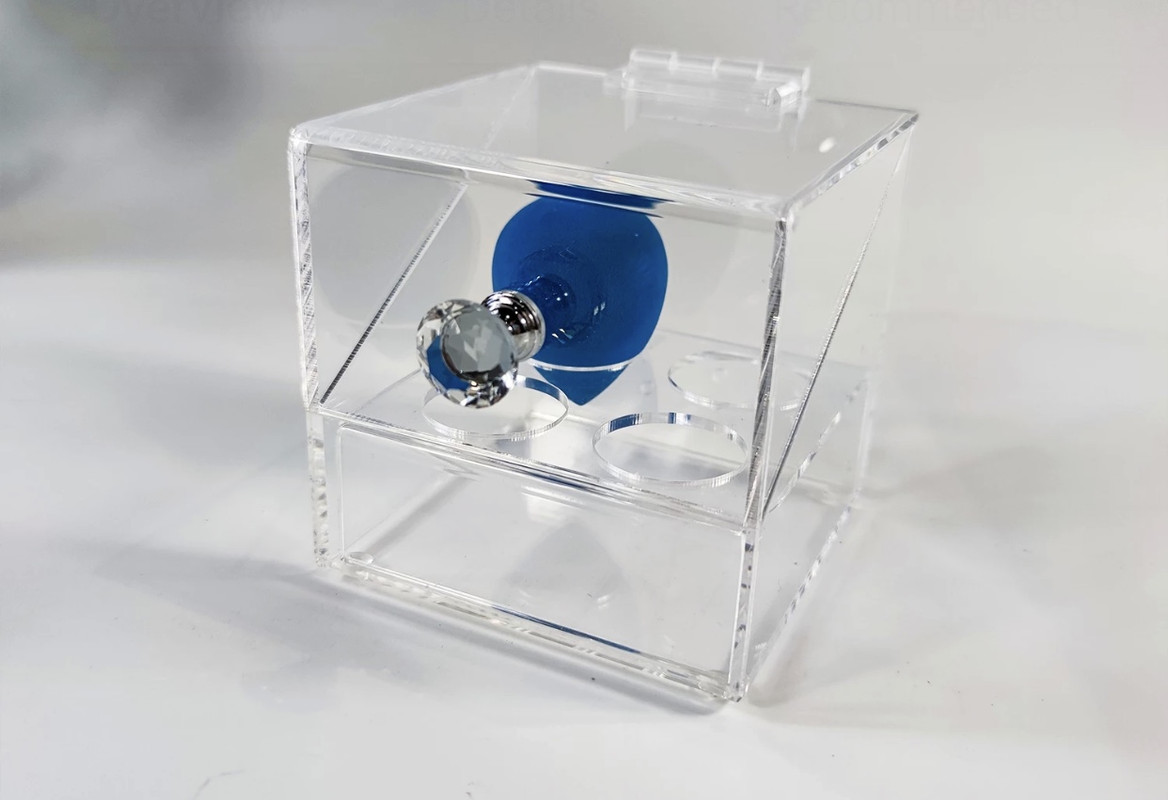 Acrylic Makeup Sponge Holder 14*12*12cm