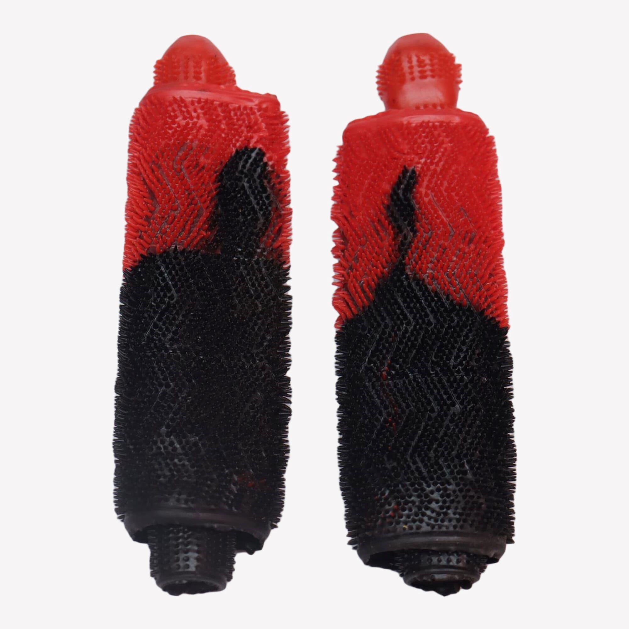 Black/Red Thorn Hand Grip