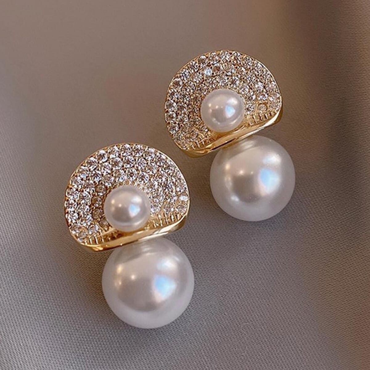 Enacolor Elegant Golden Metal Exaggeration Pearl Earrings Party