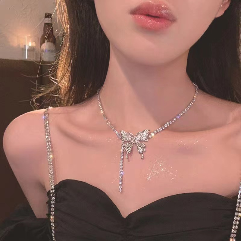 【Mega Sale】Flash Diamond Butterfly Necklace Light Luxury High-end Collar Chain Distinctive All-match Sweet Cool Girl Tassel Design Neck Chain