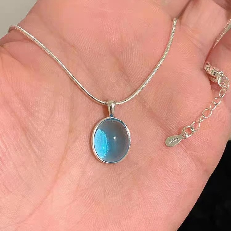 Sale】Moonstone Aquamarine Necklace Women's Light Luxury Niche Clavicle Chain Snake Bone Thin Woolen Chain 2023 New Fashion