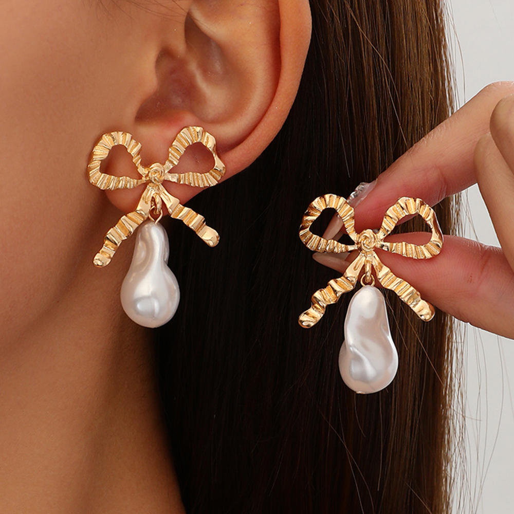 Chic Bowknot Ear Jewelry Baroque Style Bow Earrings Temperament Imitation Bow Knot Earring Stud for Party Girls Evening Wear
