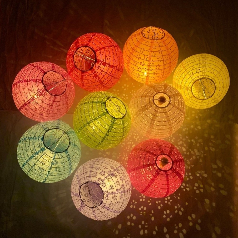Portable Ancient Style Chinese Paper Lanterns Round Thickened Handheld Lantern Hollow Out Soft Light Festival Lanterns Baby Shower