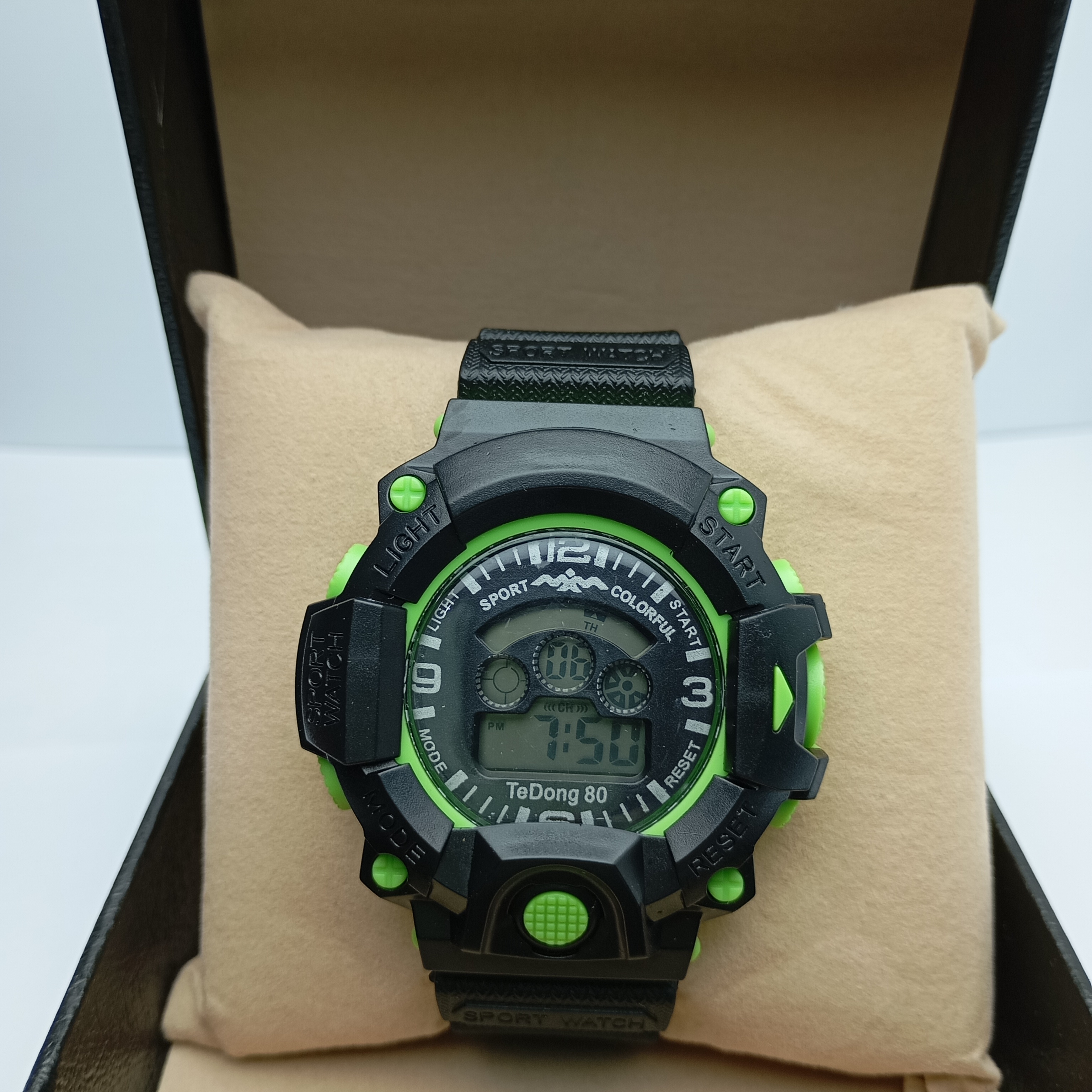 Kids Sport Watch | Round Dial Light & Multifunctional Digital Sport Model Watch For Kids Boys ||