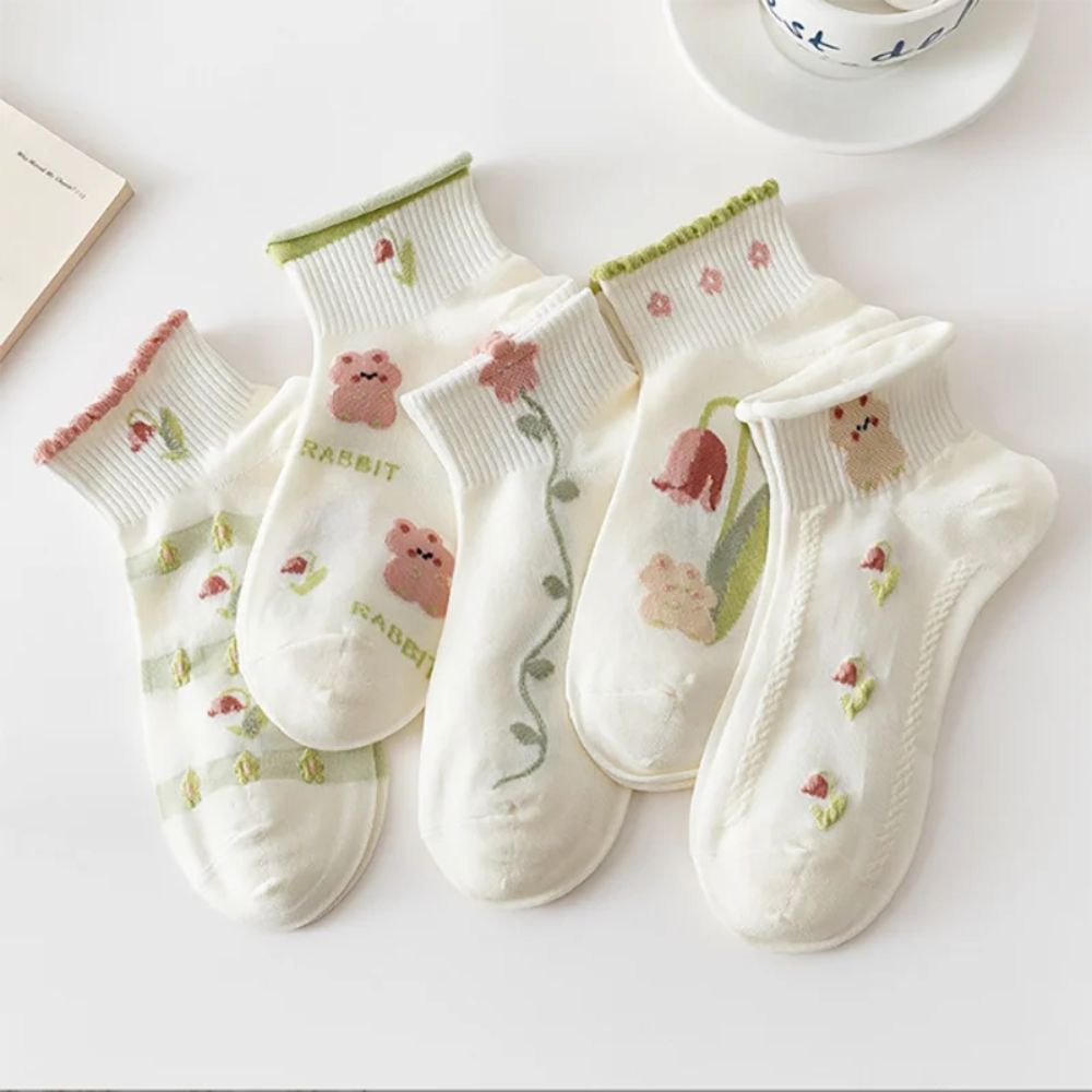 5 Pairs/Pack New Polyester and Spandex Women Sock Cartoon Invisible Sock Breathable Lace Socks