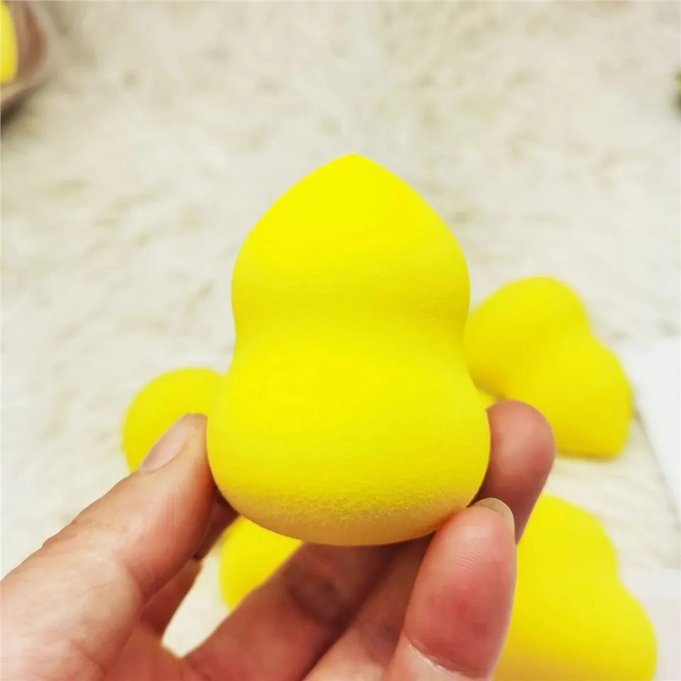 Gourd-Shaped Makeup Sponge - Soft Beauty Blender for Foundation, Concealer, Cream Products and Smooth Makeup Application