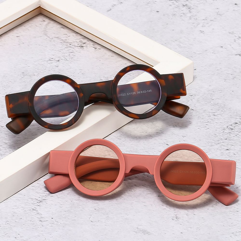 Trending UV400 Clear Ocean Lens Small Round Sunglasses Rivets Sun Glasses Punk Shades
