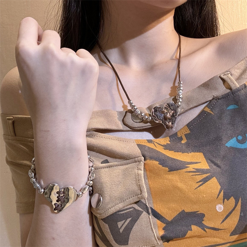 【New arrivals】Maillard brown Vintage Love Leather Necklace Ins Collarbone Chain Bracelet