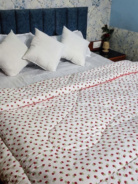 Premium Quality Warm Fiber Winter Blanket/Sirak (185 cm x 230 cm) for Ultimate Comfort