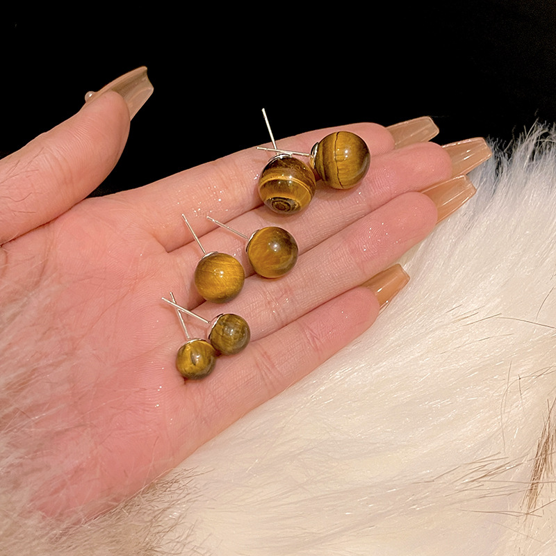 【New arrivals】Silver Pin Autumn and Winter Maillard brown Women's Advanced Design Simple Tiger Eye Earrings Ear Jewelry