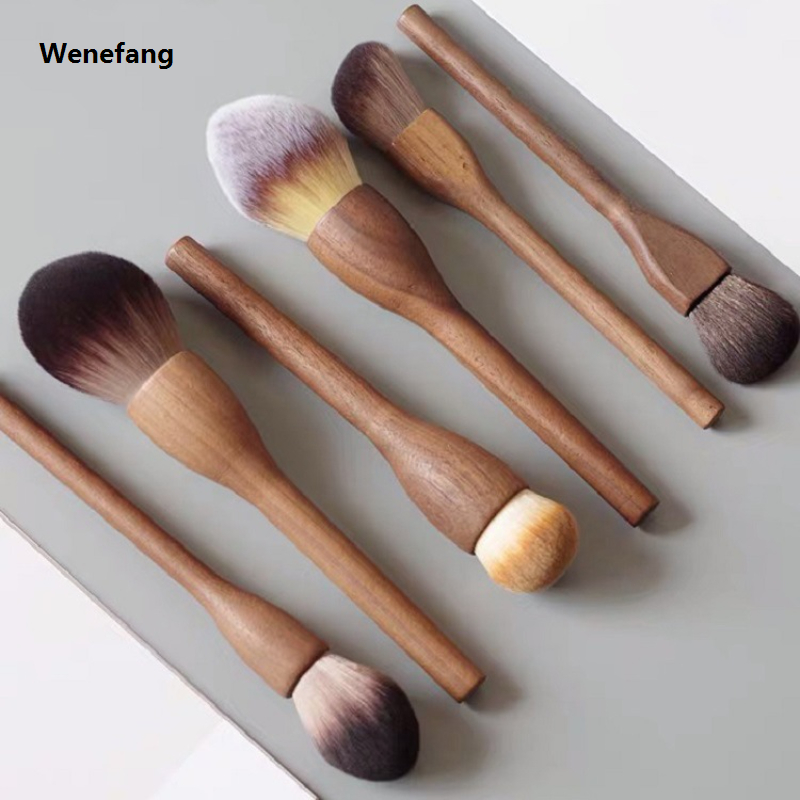 Wenefang New 1Pcs European Vintage Wood Handle Makeup Brush High Quality Walnut Loose Powder Blush Foundation Contour Brush Super Soft