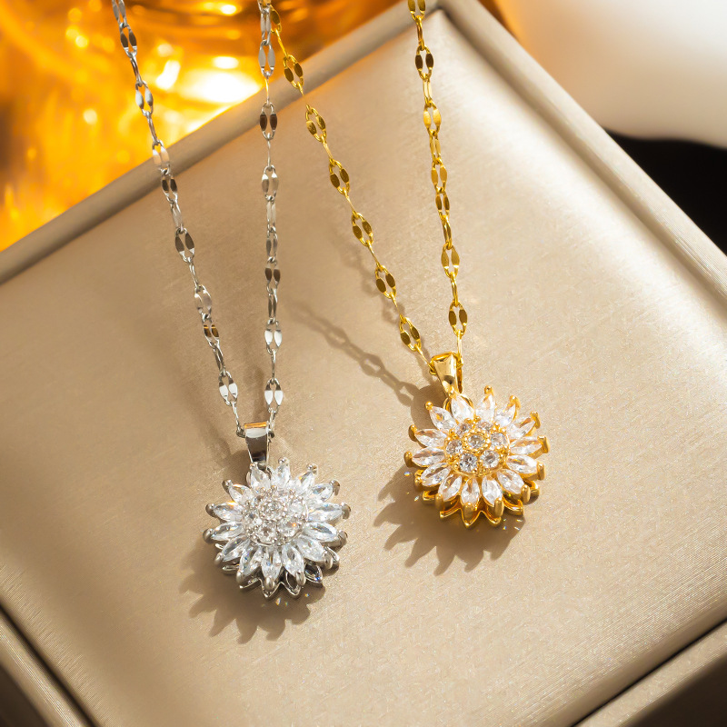 【New arrival】Rotatable sunflower necklace full of diamond daisy clavicle chain women's best-selling titanium steel jewelry