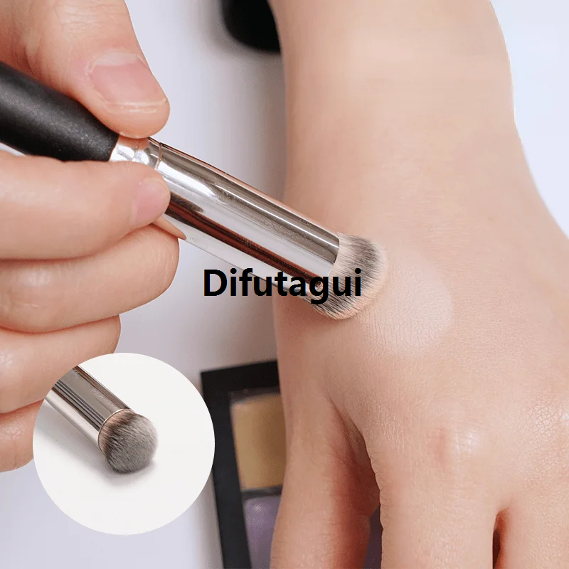 Difutagui 1/2/5 pcs Foundation Concealer Brush, Premium Contour Blusher Brushes, Profesional Flawless Under Eye Dense Face Makeup Brush For Blending