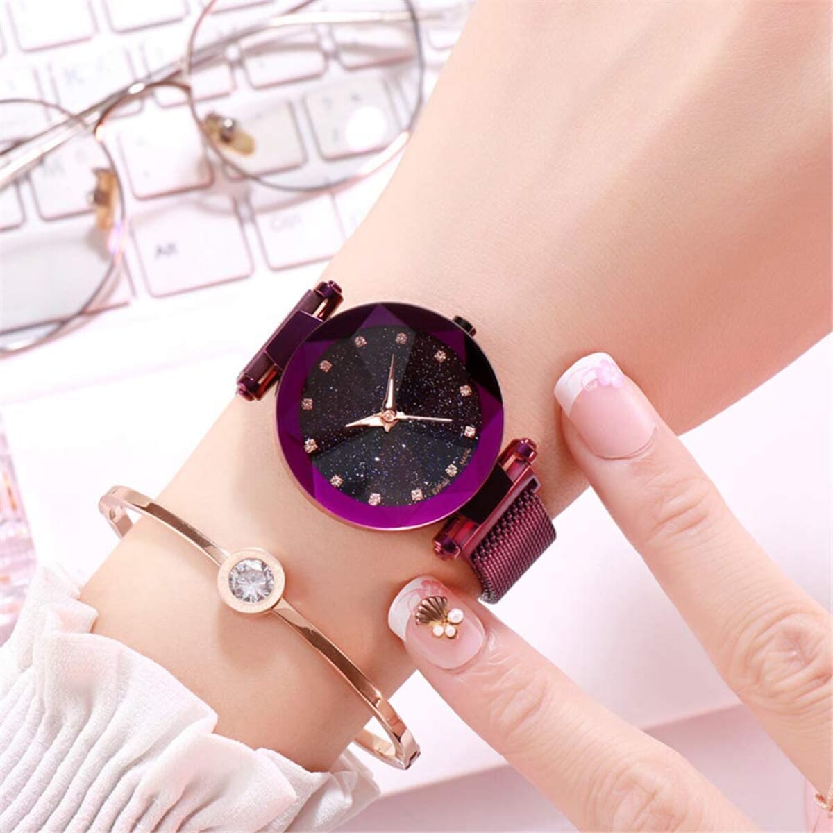 Trendy Luxury Magnetic Fashionable women's Watch