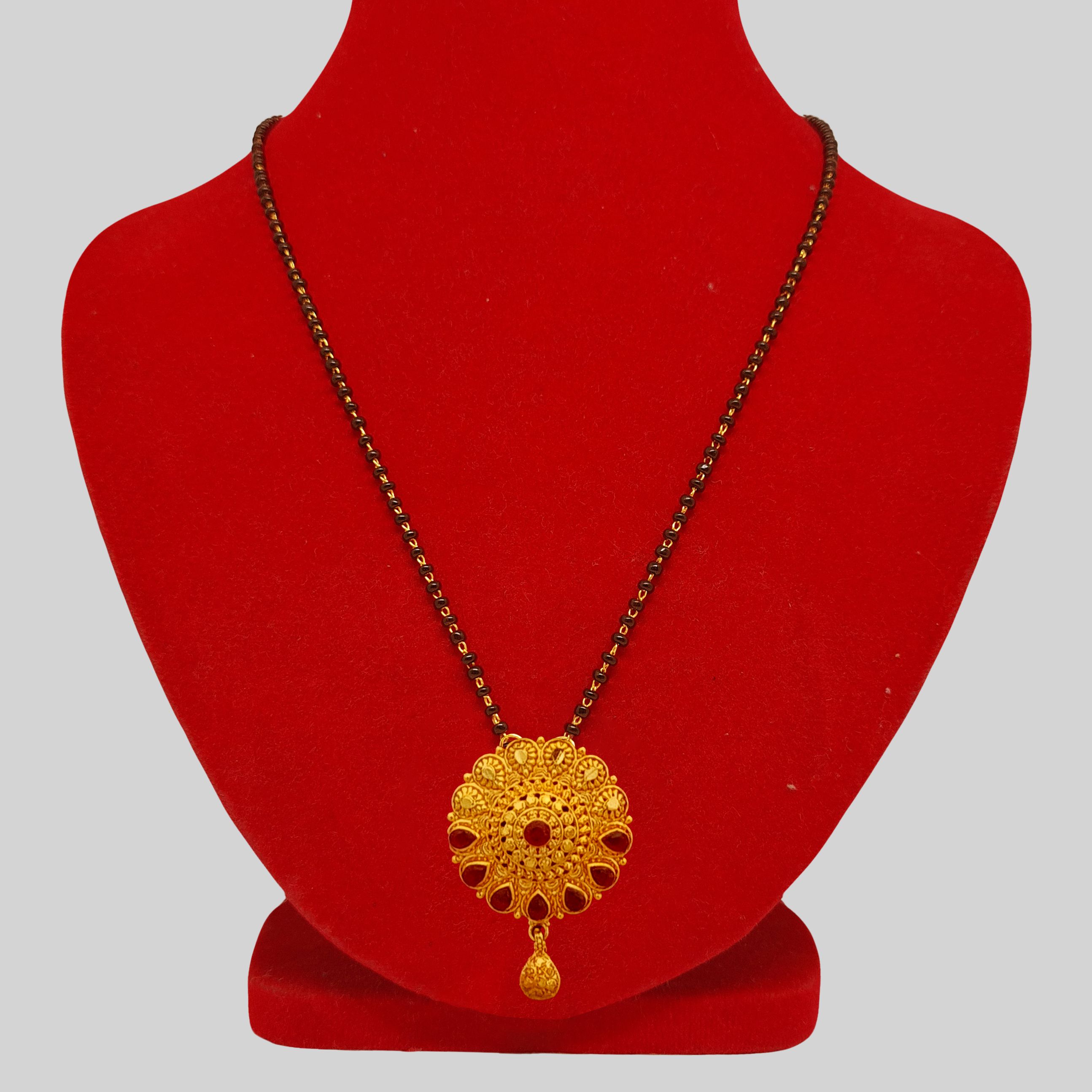 Indian Mangalsutra In Black Crystal Pendant Mangalsutra | Kalo Mangalsutra Gold Looks Mangalsutra Gold Polished Mangalsutra Gold Design Mangalsutra For Dailyuse Mangalsutra For Married Women Nepali Mangalsutra Simple Mangalsutra Design Attractive Necklace