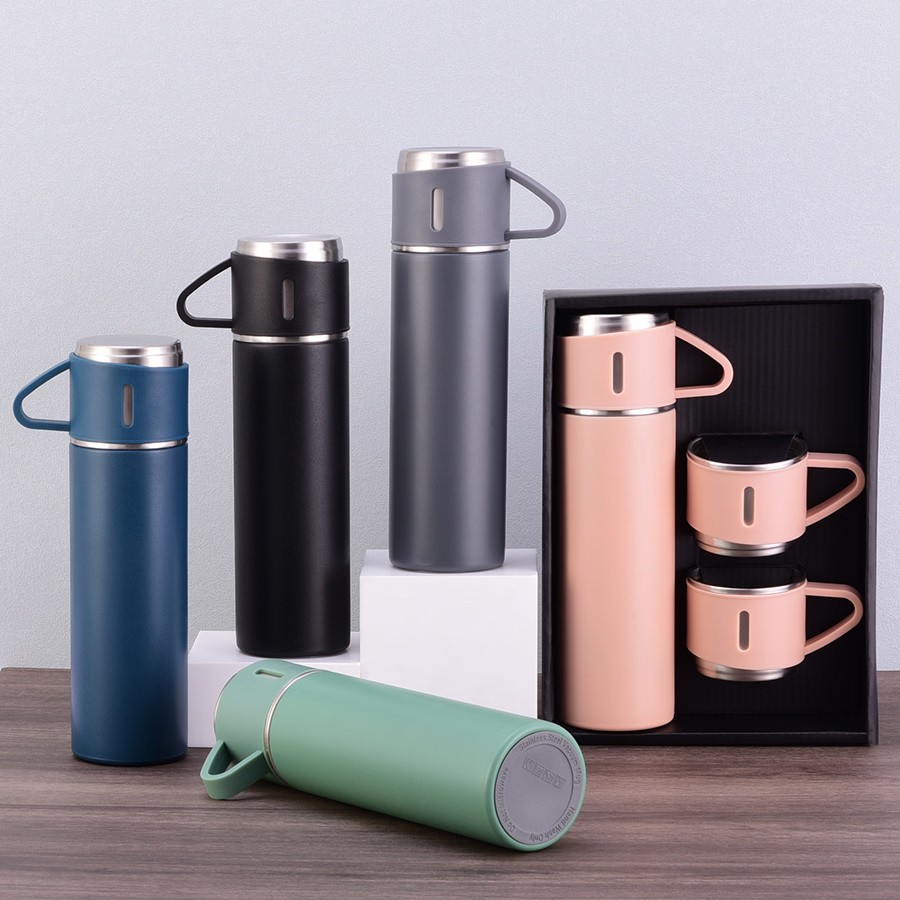 Premium 500ml Stainless Steel Vacuum Flask Gift Set | Hot & Cold Thermos Bottle with 2 Stainless Steel Cups + 3Pcs Leakproof Travel Mugs | Premium Insulated Water Bottle for Winter & Travel