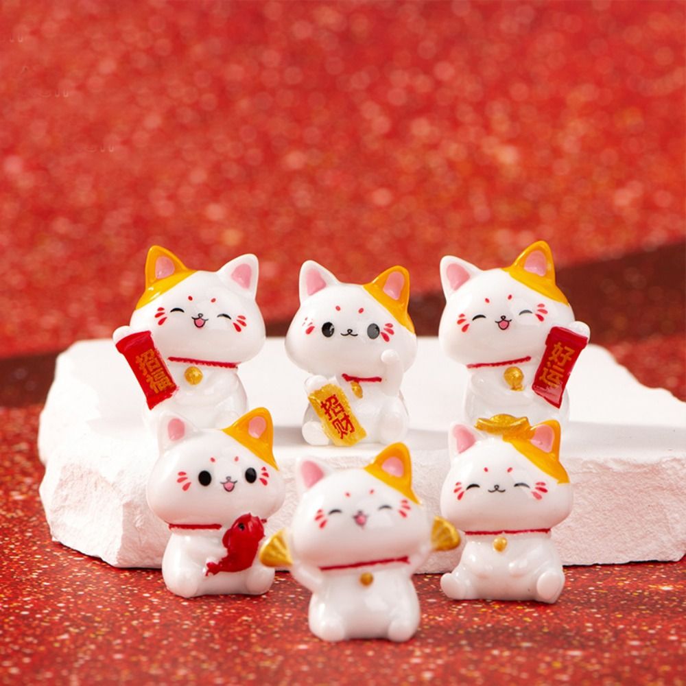 DIY Mini Cat Car Ornaments Cute Simple Fortune Cat Figurines Realistic Lovely Cat Micro Landscape Ornament Desktop