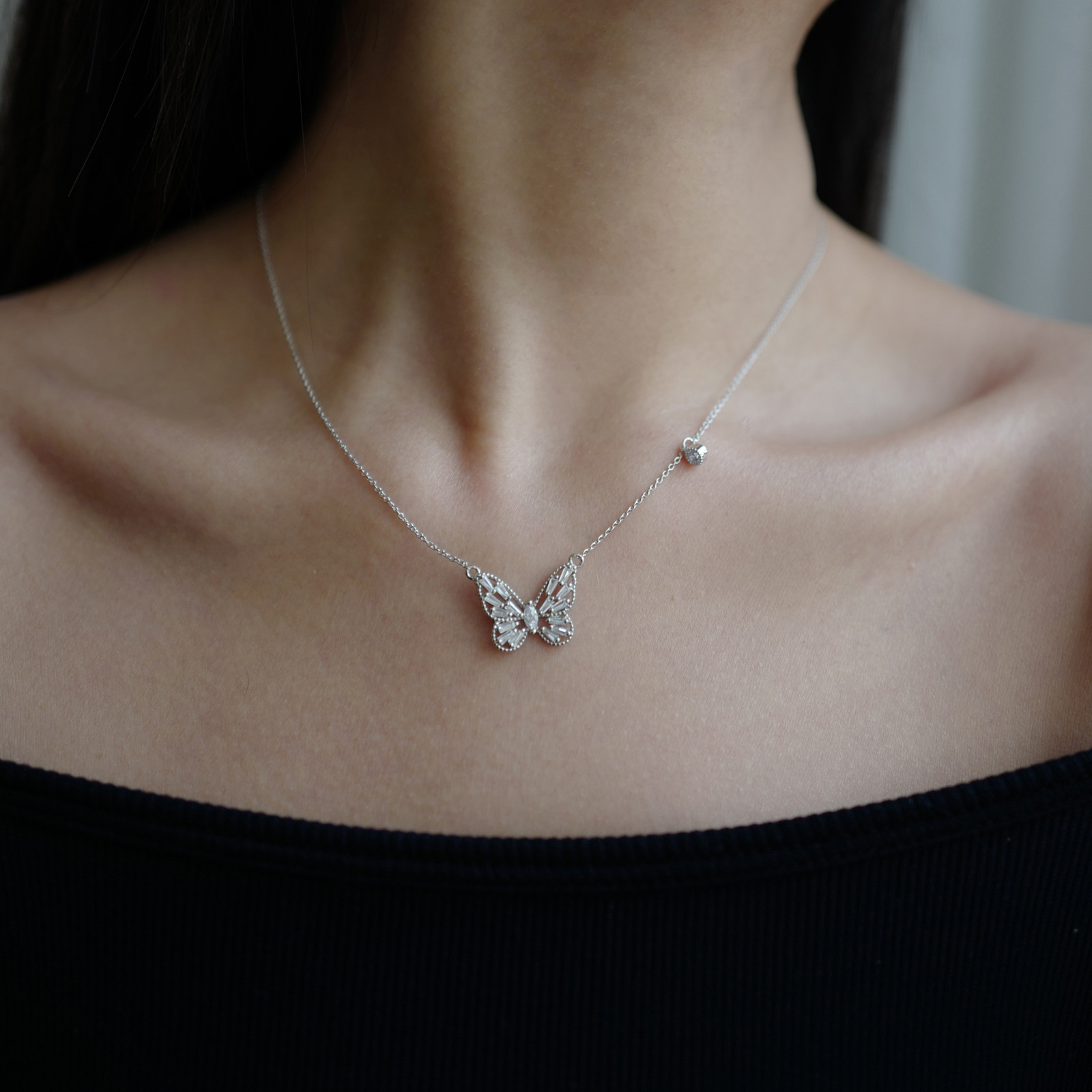 【Good sharing!】925 Diamond Large Butterfly Necklace Women's Light Luxury Original Design Shiny All-match Collarbone Chain 2022 New