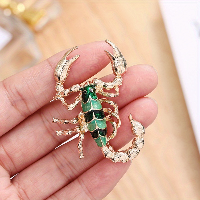 New Personalized Oil Dripping Scorpion Vintage Alloy Brooch Gold Color Accessory Brooches Cute Animal Pins Clothes Corsage