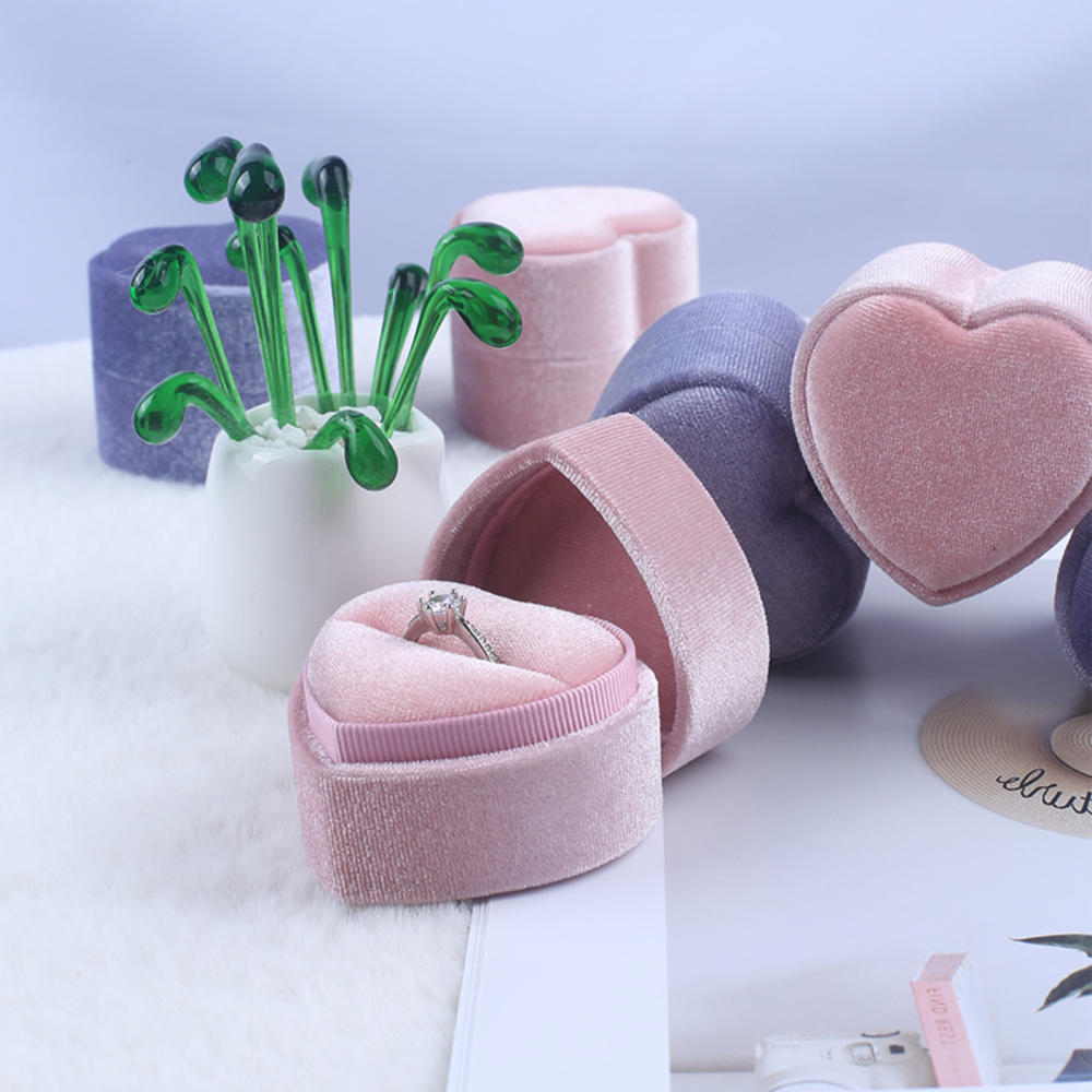 Heart Shaped Velvet Box Creative Design Ring Box Velvet for Engagement Proposal Jewelry Storage