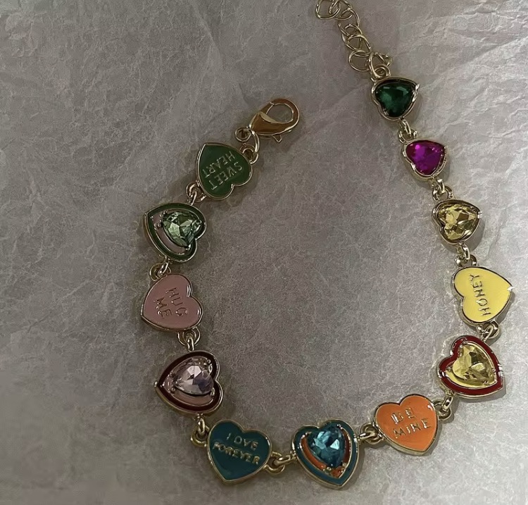 Masala Beads INS Fashion Exquisite Heart Design Chain Love Drip Oil Enamel Sweet Temperament Bracelet Bohemian Style Y2K Pearl Beaded Wristband Bracelets Pendant Jewelry Accessories Gift For Girls Women