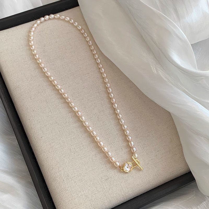 Sale】Four-leaf OT buckle high-end feeling pearl necklace women's 2024 new temperament clavicle niche design