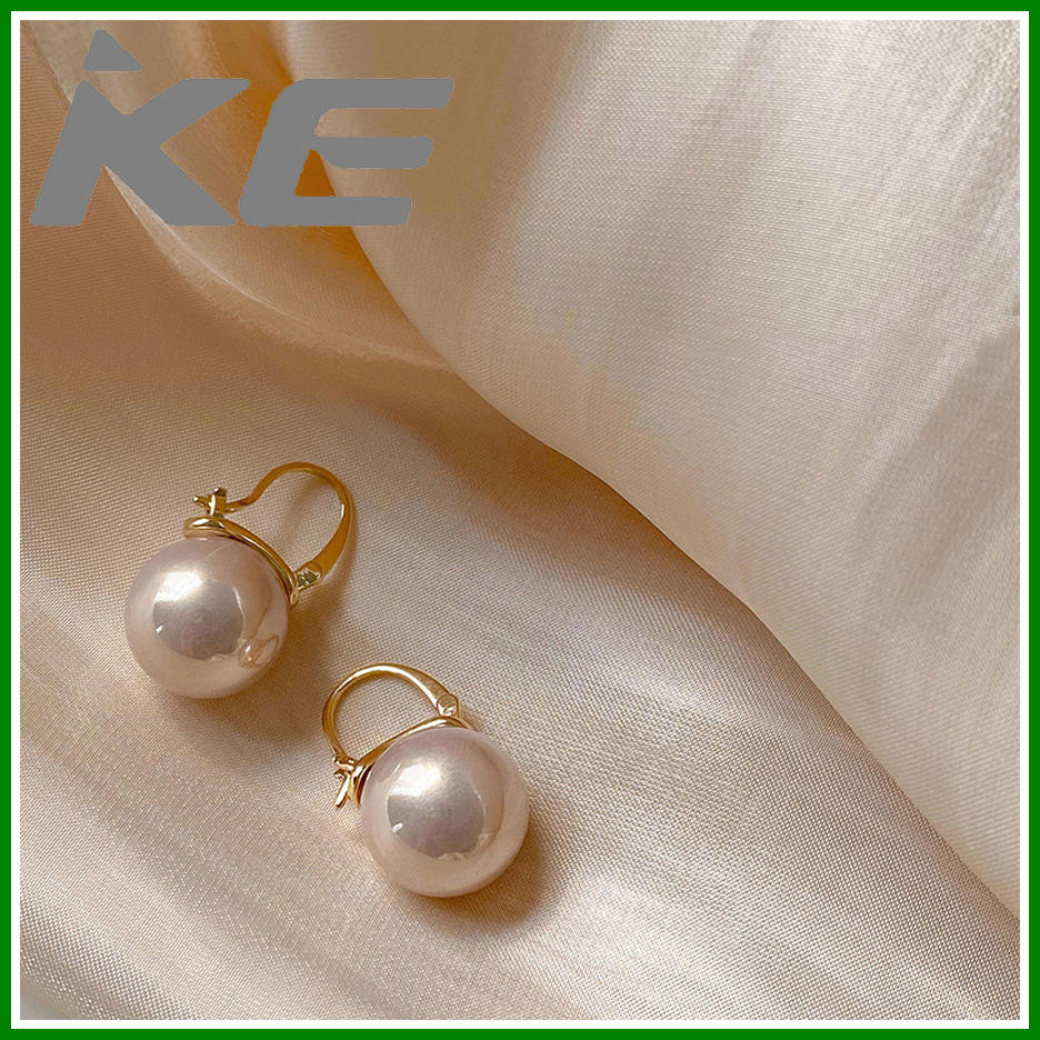 NEW 【ZOETN-HOT TOY Store】（NEW）Simple design pearl ear buckle retro ear hook all-match earrings light luxury 2024temperament earrings for girls for women low price
