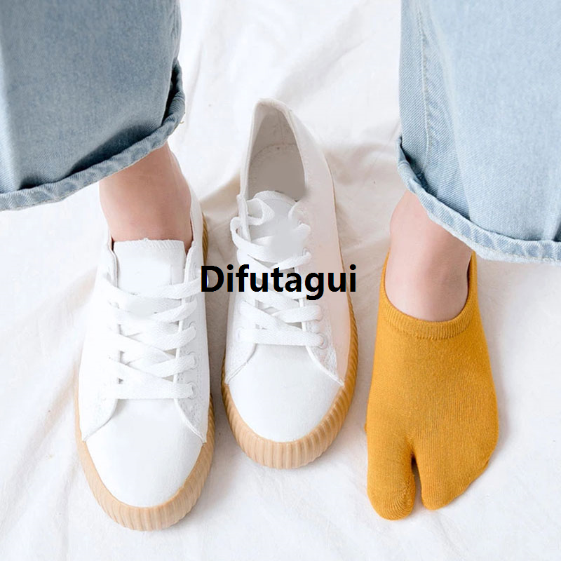 Difutagui Fifty percent discount Socks solid color invisible non slip combed cotton men's 2025 New summer couple tabi socks cotton women's two-toed socks breathable low-top boat