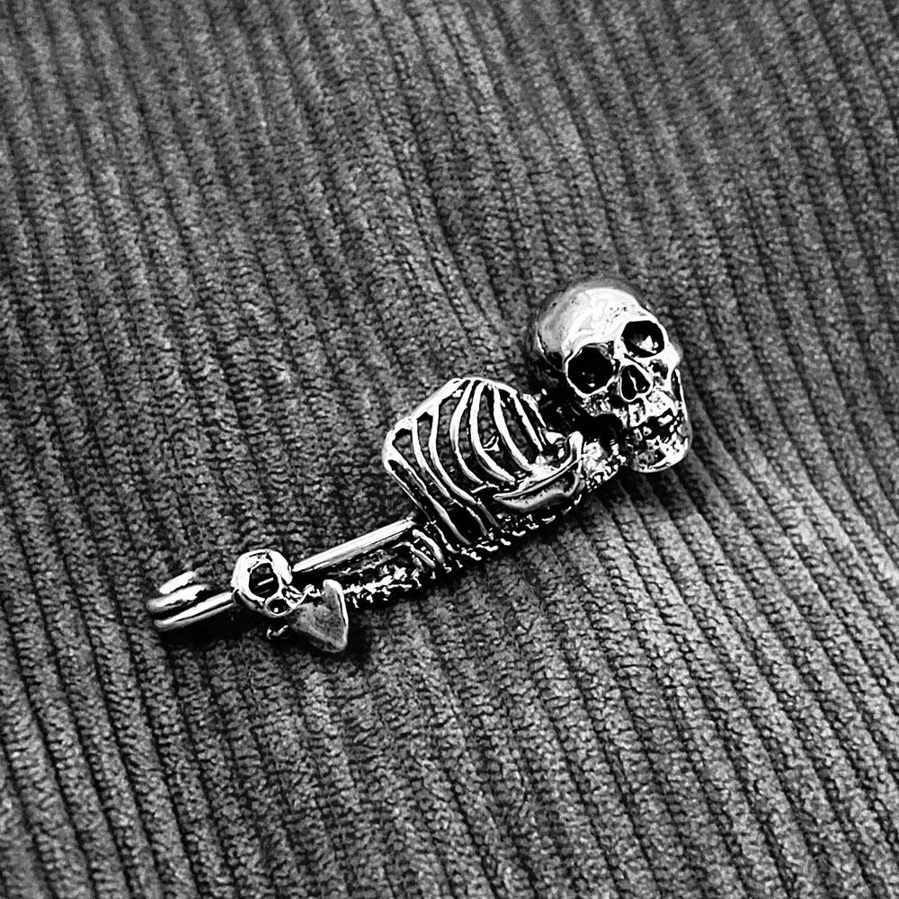 Jewelry Accessory Vintage Halloween Skeleton Brooch Punk Style Personality Retro Pin Spooky Safety Gothic Badge Lapel Pin Halloween Party