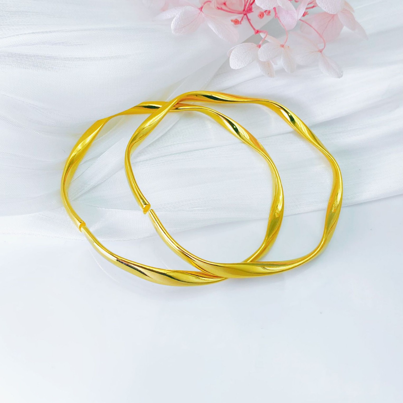 【New Arrivals】Mobius Bracelet Light Luxury Women's Bracelet Love Unlimited Loop Lover Solid High Sense Direct Selling