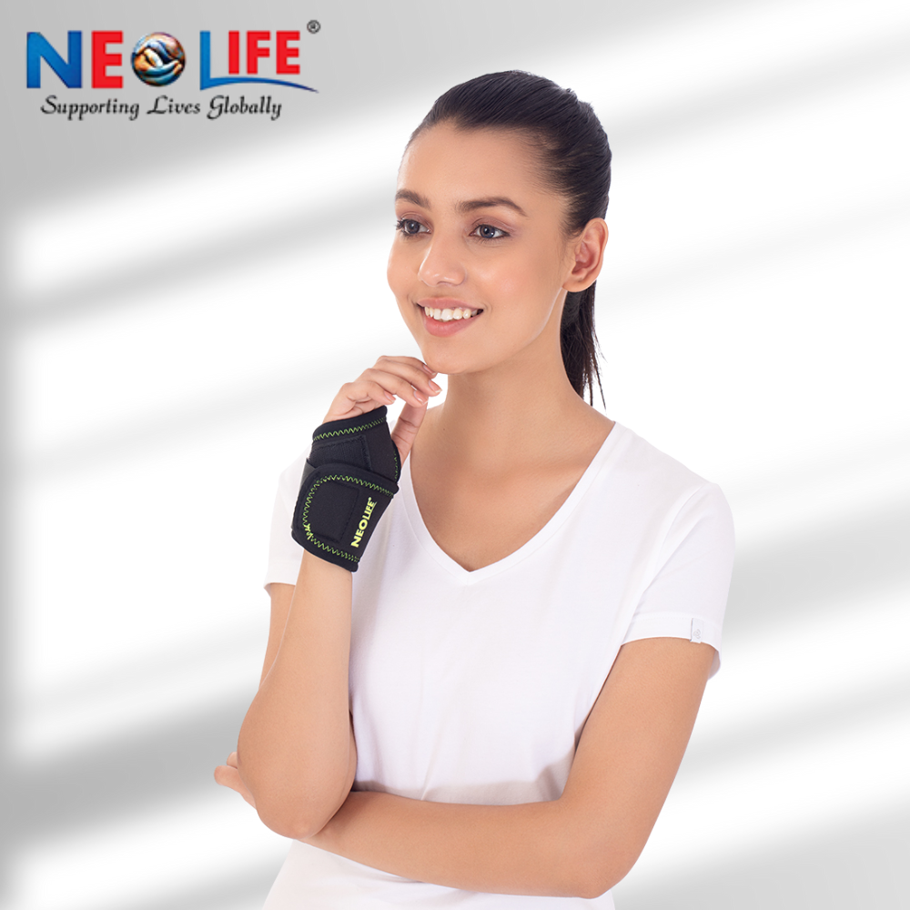 NEOLIFE Neoprene Wrist Binder With Thumb Support For Sprain Or Pain In Wrist And Thumb Region