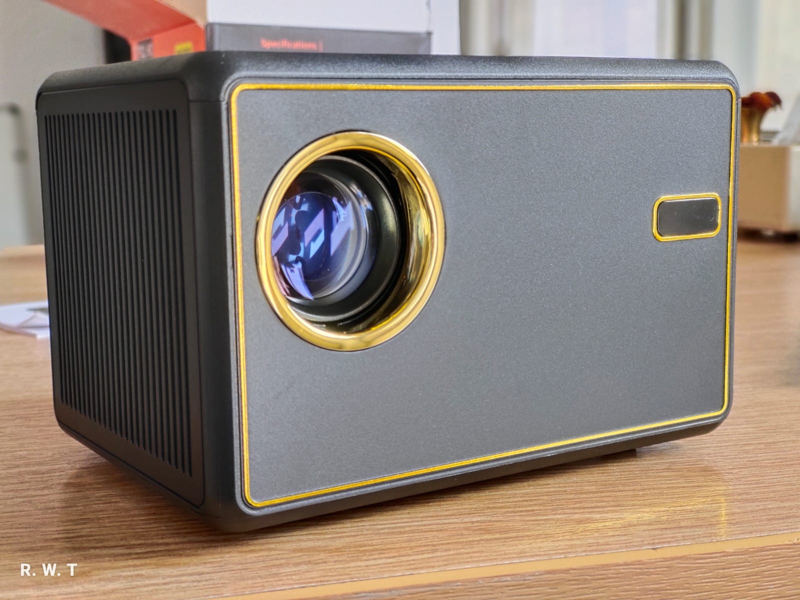Smart Mini Projector