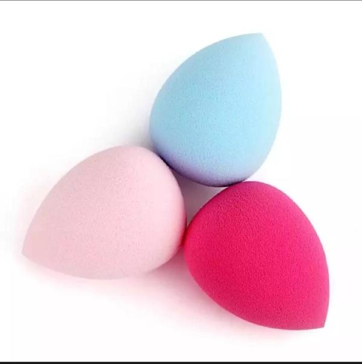 Vylon Foundation Sponge Blender Blending Facial Makeup Cosmetic Puff Flawless Beauty Powder Make Up- 1 Piece