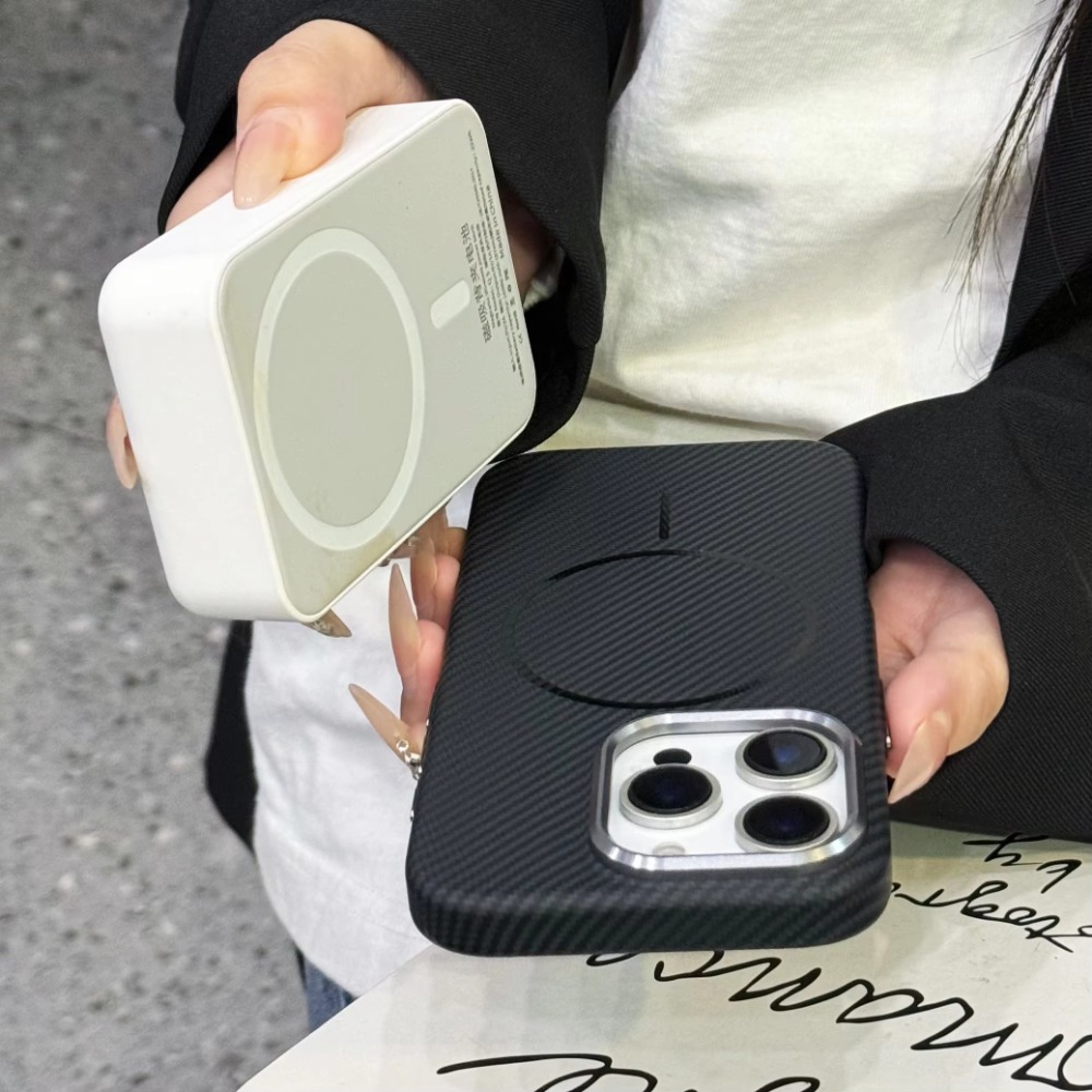 Vylon HODON Luxury Matte Carbon Fiber Pattern Magnetic For Magsafe Case For iPhone 16 15 14 Pro Max Cases Wireless Charging Shockproof Hard Back Cover