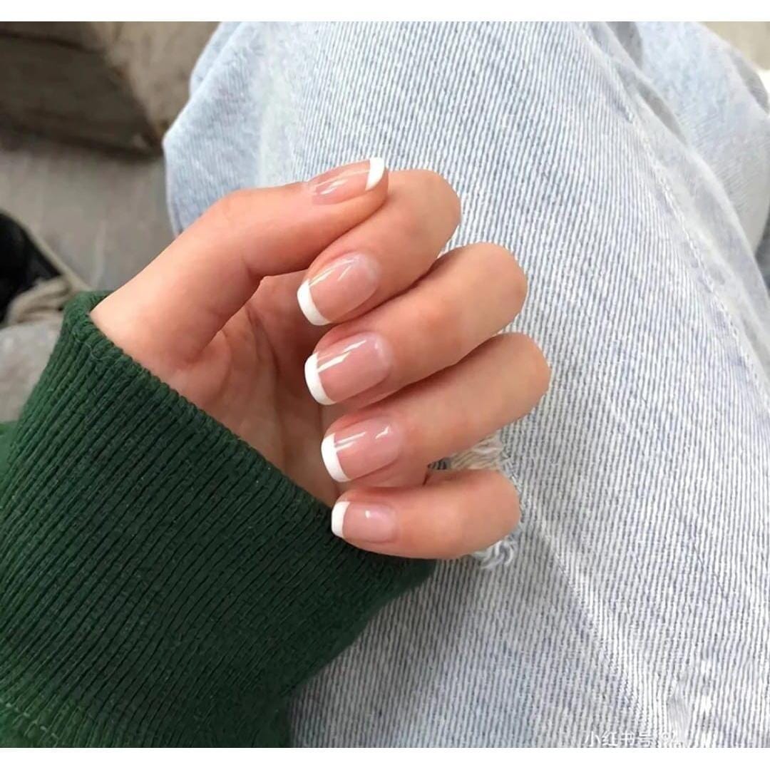 24 Pieces Press On Nails With Manicure Kits (Best For College Girls and Office Girls) - Casual Design Artificial Nails