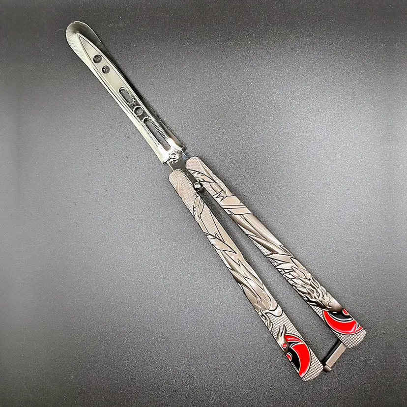 Butterfly KnifeBlade Toy / Non - Sharp Naruto Anime Series Uchiha Itachi Akatsuki Sharingan Crow Design For Collection